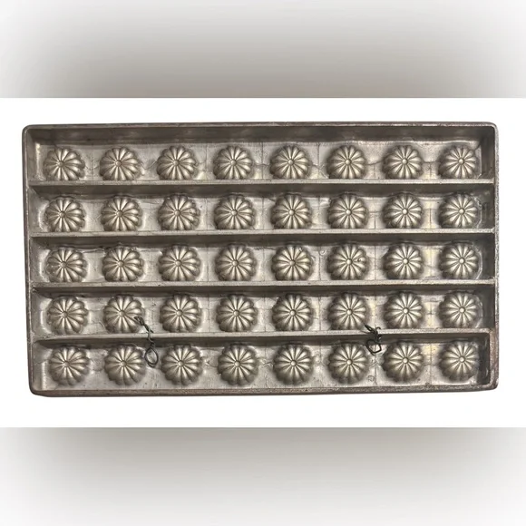 Vintage American Mould Co. Candy Mould - Picture 2 of 5